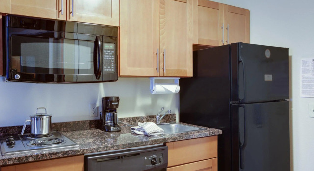 Двухместный люкс c 1 комнатой Candlewood Suites Richmond Airport by IHG
