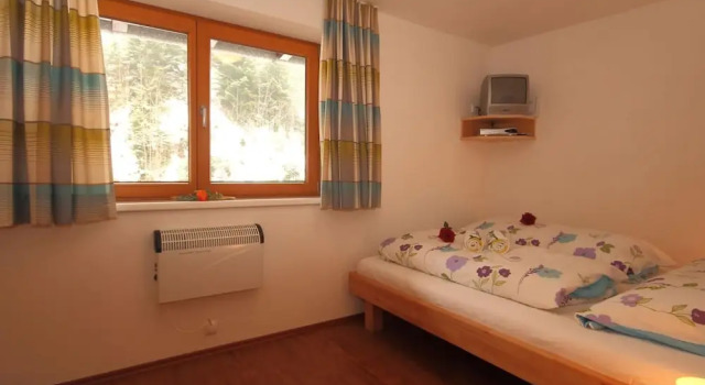 Boutique Apartment With Mountain View, Rezerwuj Apartament Hotele w Tyrol z parkingiem, Parking