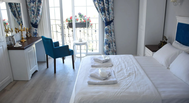 Real King Boutique Hotel