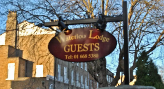 Номер Economy Waterloo Lodge