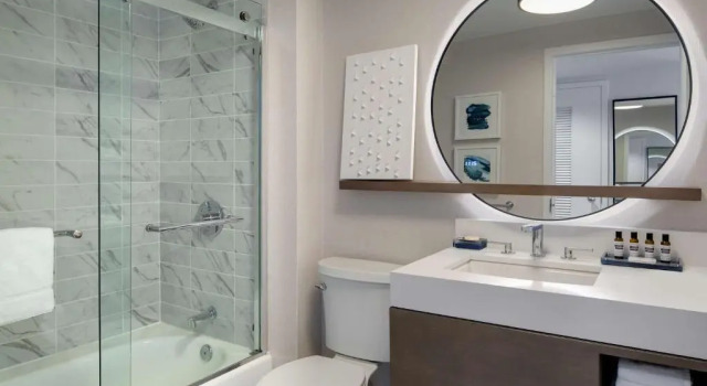 Четырёхместный номер с видом на гавань Hyatt Regency Boston Harbor