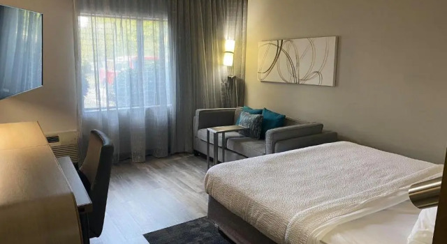 Двухместный номер Standard с балконом Courtyard by Marriott Newport News Yorktown