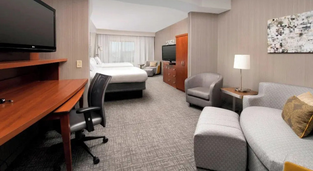 Люкс Executive c 1 комнатой Courtyard by Marriott Lufkin