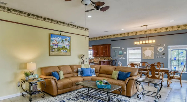 Snowbird Availability! Ocean Street By Beach 4 Bedroom Home, Забронировать Дом для отпуска Виллы Палм-Кост, Вилла