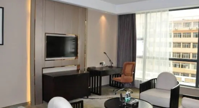 Люкс Business Huangzhou International Hotel