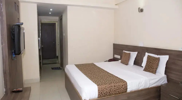 Hotel Basera By OYO Rooms, Rezerwuj Hotel Hotele w Bhubaneshwar z parkingiem, Parking