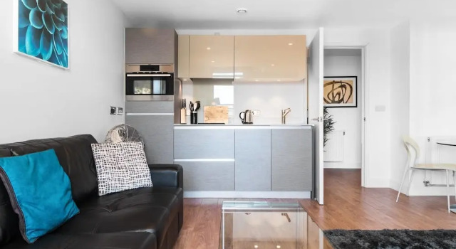 Lovely Studio W/balcony in Islington, 4 Guests