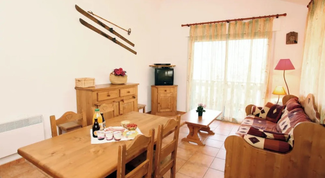 Chalet in Villarodin near Lake, Забронировать Шале Виллы Овернь-Рона-Альпы, Вилла