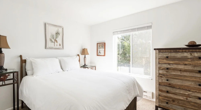Snowcrest 300 1 Bedroom Condo by RedAwning