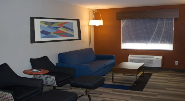 Люкс c 1 комнатой Holiday Inn Express Winfield by IHG