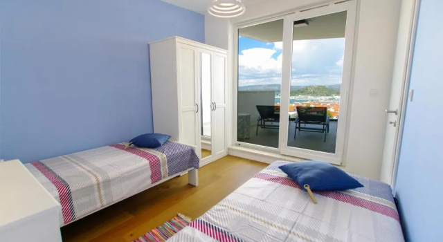 Brand New apartment in Murter id:100, Забронировать Апартаменты/квартира Отели Шибенско-Книнская жупания с парковкой, Парковка