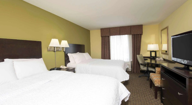 Четырёхместный номер Standard Hampton Inn & Suites Danville