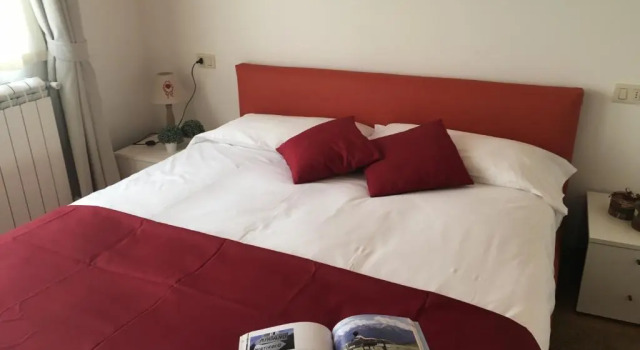 Residenza Eleonora, Book Lejlighed Hoteller i Temu med parkering, Parkering