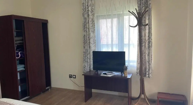 Green House Inn, Rezerwuj Apartament Hotele w Carpathians - Romania z parkingiem, Parking