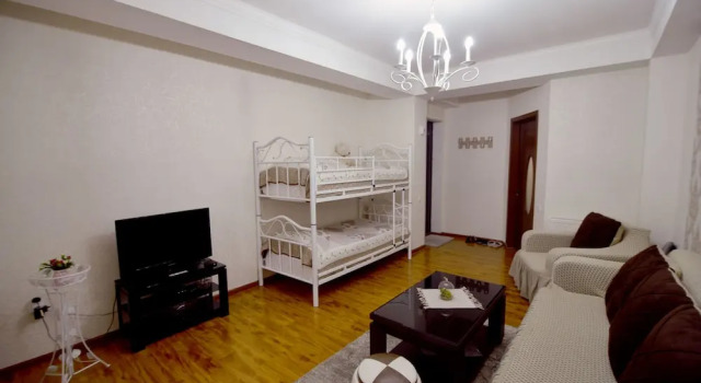 Апартаменты в пер. Вахтанга Котетишвили, 4, кв. 3, Забронировать Апартаменты/квартира Мтацминда Тбилиси, рядом с Концертный зал Тбилиси