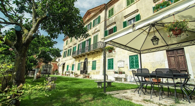 Agriturismo Villa Cavallini, Забронировать Вилла Отели Камайоре 4 звезды, 4*