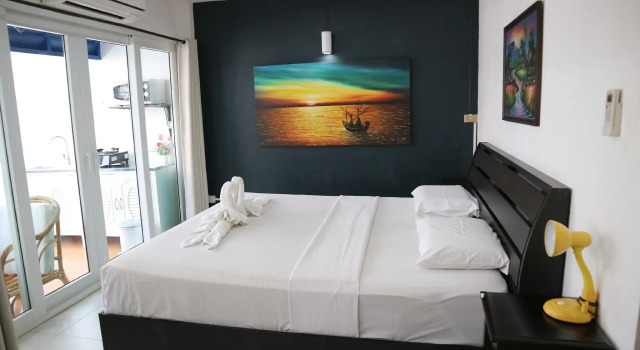 Двухместный номер Deluxe с балконом Sunshine Guest House