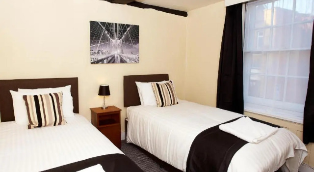 The Black Swan Inn B & B