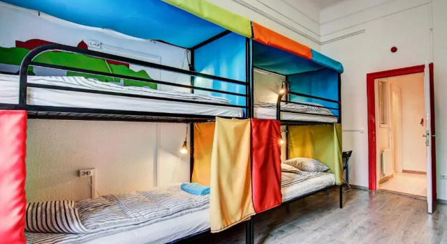 Кровать в общем номере Pals Mini Hostel