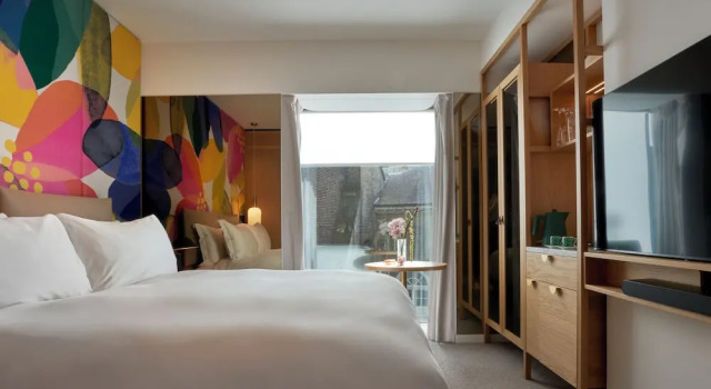 Двухместный номер Superior The BoTree London, Curio Collection by Hilton
