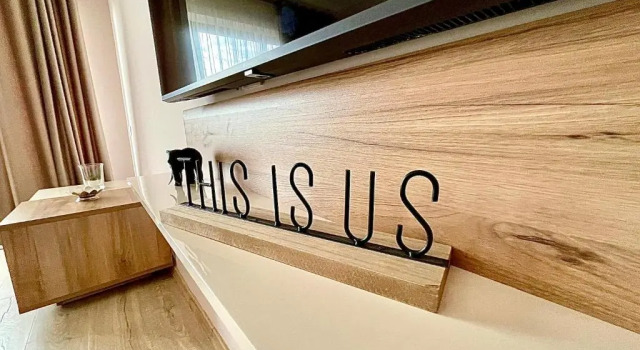 Апартаменты This Is Us Apartments