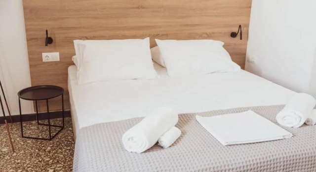 Апартаменты c 1 комнатой Downtown Sunny Apartment