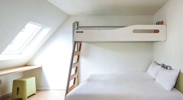 Трёхместный номер Standard ibis budget Blois Centre