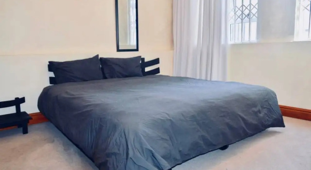 Relaxing 1 Bedroom House in Cape Town, Забронировать Отель Отели Кейптауна 3 звезды, рядом с MyCiTi Station Cape Town Stadium, 3*