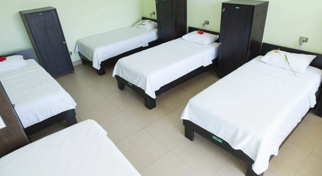 Room2Board Hostel and Surf School, Забронировать Хостел Хако Пунтаренас