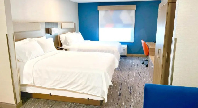Четырёхместный номер Standard Holiday Inn Express & Suites Frazier Park by IHG