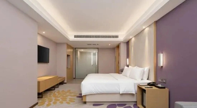 Двухместный люкс Deluxe Lavande Hotel (Wuhan Jiqing Street)