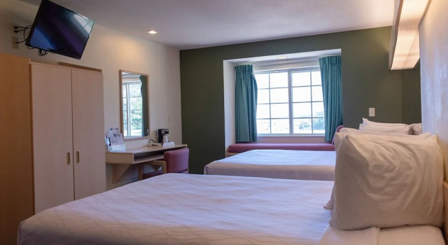 Семейный номер Standard с 2 комнатами Mariners Village Resort