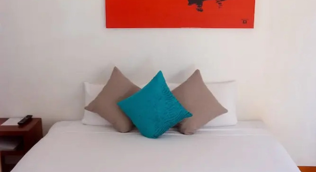 Номер Standard с видом на бассейн Moorings Hotel