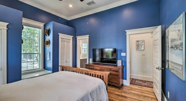 Коттедж Historic Houston Bungalow ~ 2 Mi to Downtown!
