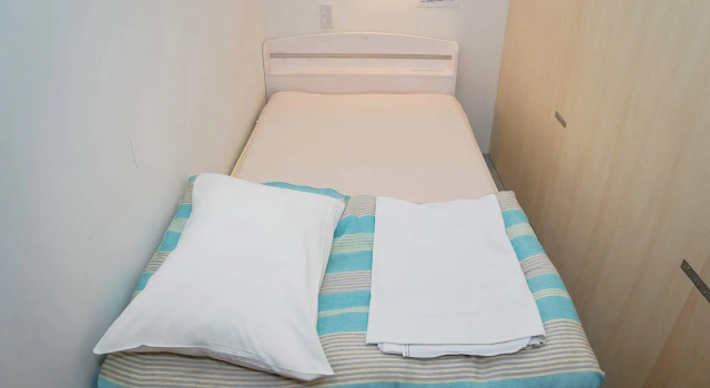 Кровать в общем номере Guest House Proof Point