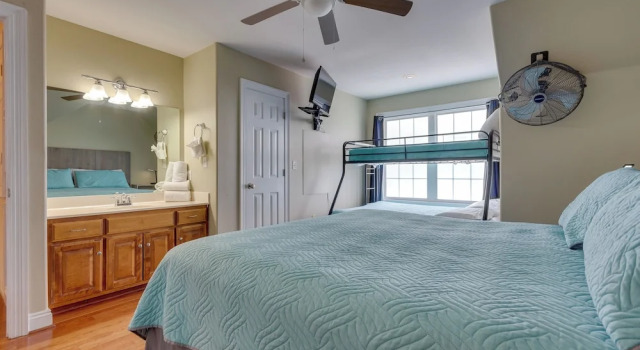 Orange Beach Family Duplex w/ Deck < 1 Mi to Shore, Забронировать Отель Отели Орандж-Бич 3 звезды, рядом с Музей Orange Beach Indian and Sea Museum, 3*