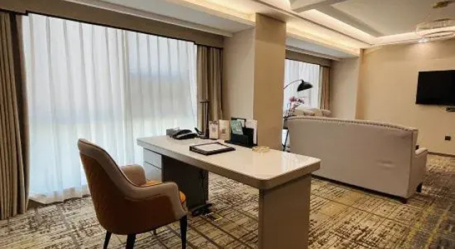 Люкс Executive Zhonghao Grand Hotel