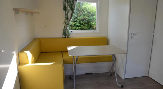Camping Les Mijeannes, Rezerwuj Pole kempingowe Hotele w Rieux-de-Pelleport z basenem, Basen