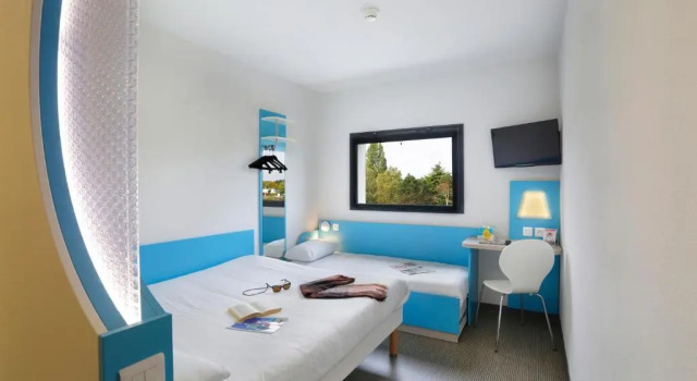 Трёхместный номер Standard First Inn Hotel Paris Sud Les Ulis