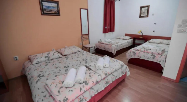 Четырёхместный номер Standard с балконом Bakal Apartments