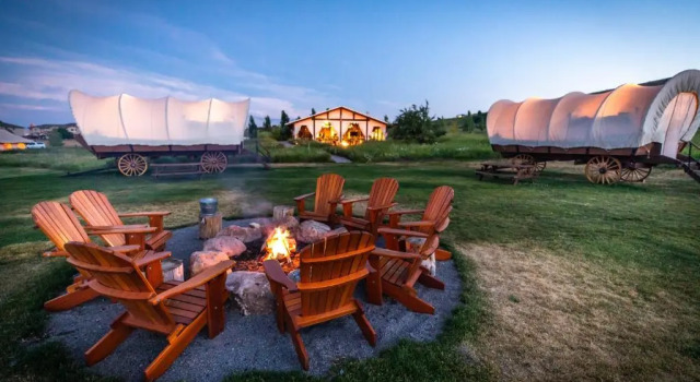 Standard Perhe huone Conestoga Ranch Glamping Resort