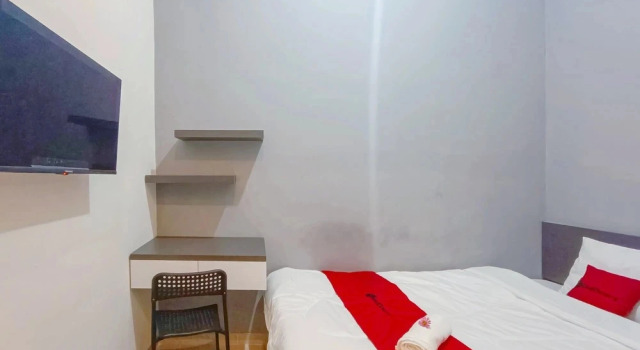 RedDoorz Syariah near RS Bhayangkara Gayamsari Semarang, Reserva ahora Hotel Semarang Java Central