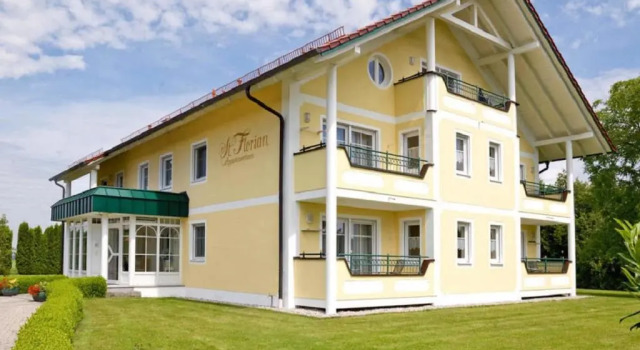 Appartementhaus St. Florian, Varaa Hotelli Hotellit Baijeri pysäköinnillä, Pysäköinti