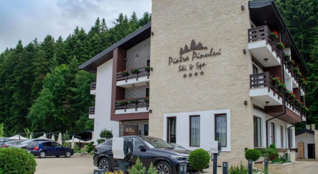 Piatra Pinului Ski Hotel & SPA, Prenota Resort Hotel resort a Gura Humorului, Resort