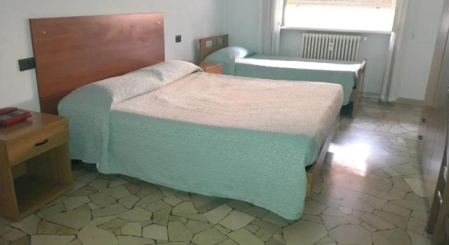 Трёхместный номер Standard hotel mira