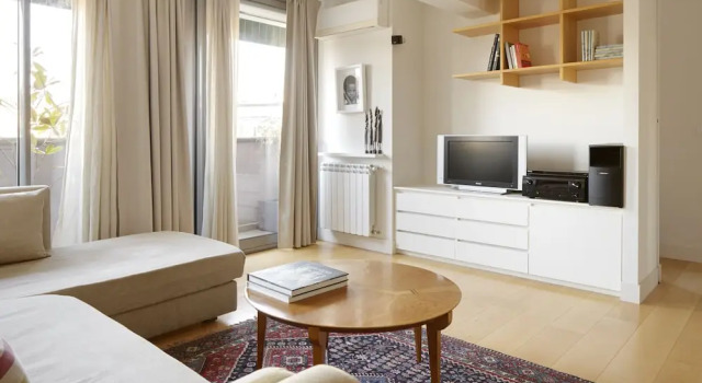 Araba Attic by FeelFree Rentals, Забронировать Отель Amara Сан-Себастьян, рядом с San Sebastián Royal Yacht Club
