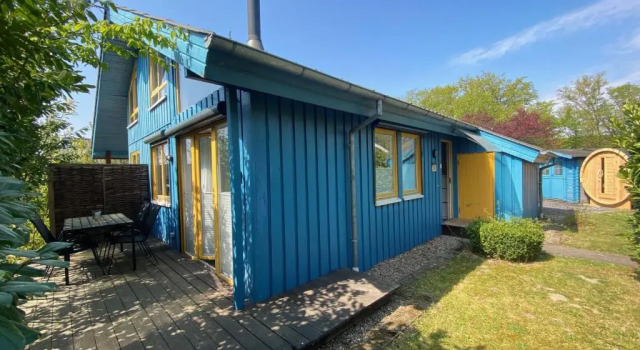 Коттедж Ferienhaus "Auszeit mit Herz" im Ferienpark Extertal - Kamin, Fass-Sauna, Massagesessel
