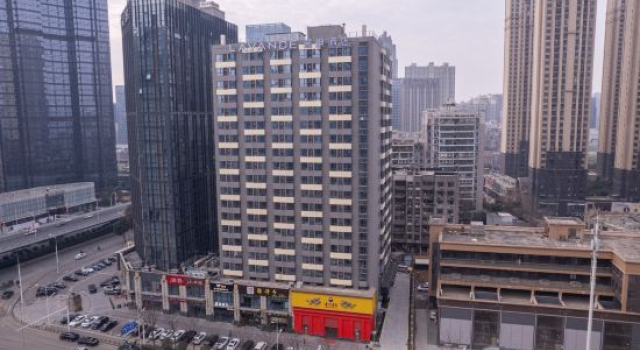 Lavande Hotel (Wuhan Chuhe Hanjie Branch), Забронировать Отель Отели Уханя с парковкой, рядом с Madame Tussauds Wuhan, Парковка