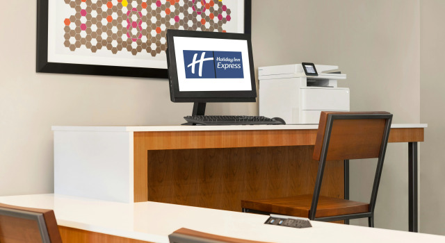 Holiday Inn Express & Suites Philadelphia - Mt. Laurel by IHG