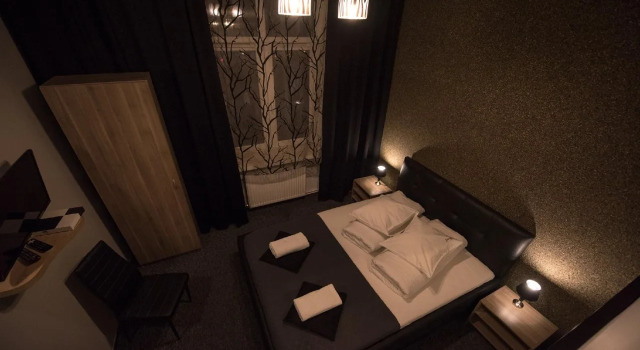 Apartament z jacuzzi Kraków Rynek, Забронировать Апарт-отель Отели Кракова с парковкой, рядом с Церковь Святого Франциска Ассизи, Парковка